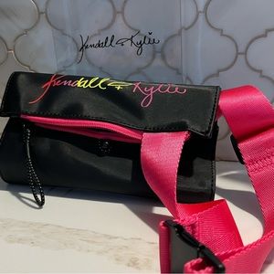 Kendall & Kylie Brush Holder Waist Belt